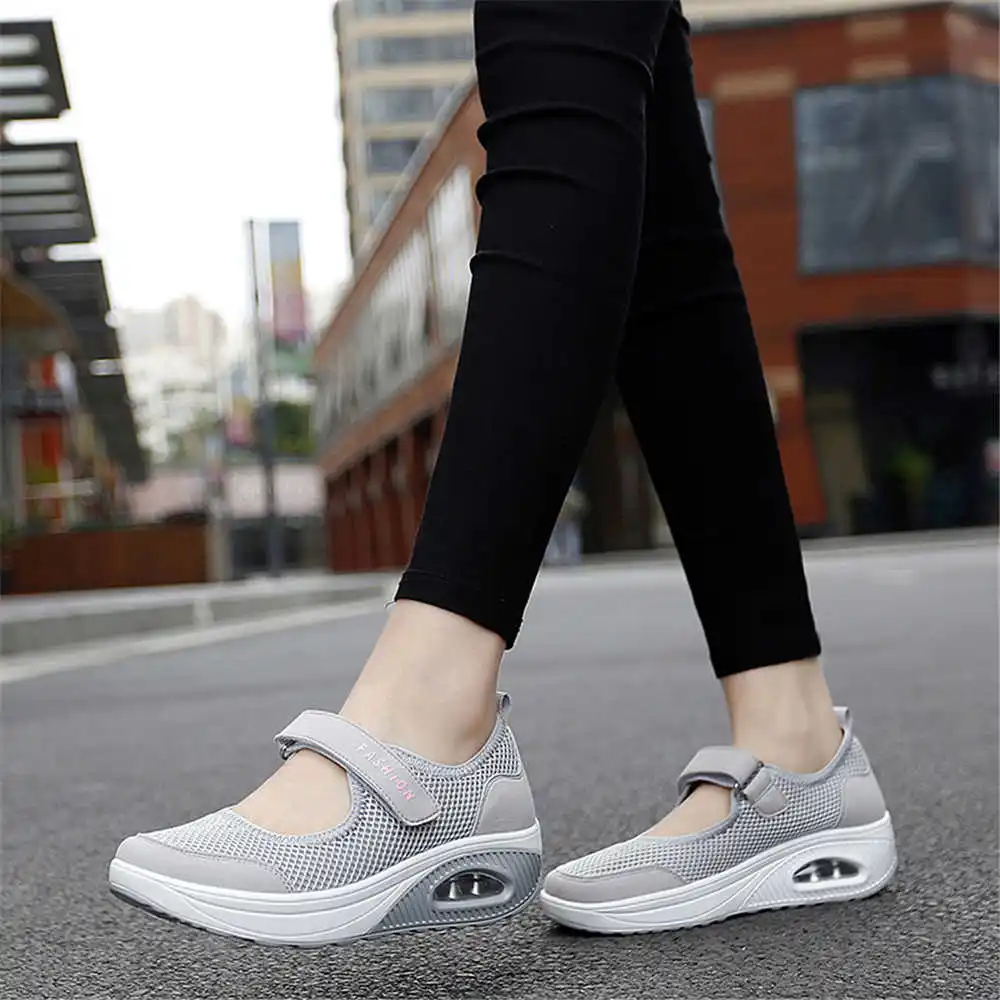 Classic Tech Office Number - 36-41 Scarpe da ginnastica colorate per