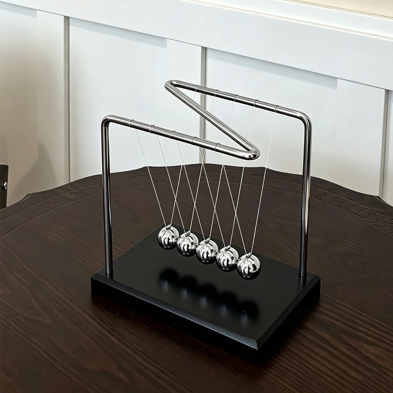Pendolo di Newton a Forma di N - Tech For Office recensione e prezzo