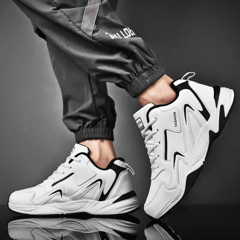 Scarpe da ginnastica da palest - Classic Tech Office Number recensione e prezzo