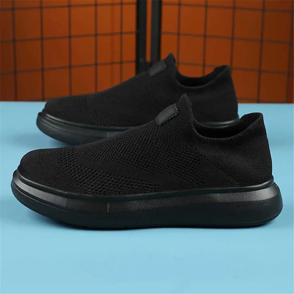 Calze con plateau scarpe marro - Classic Tech Office Number recensione e prezzo